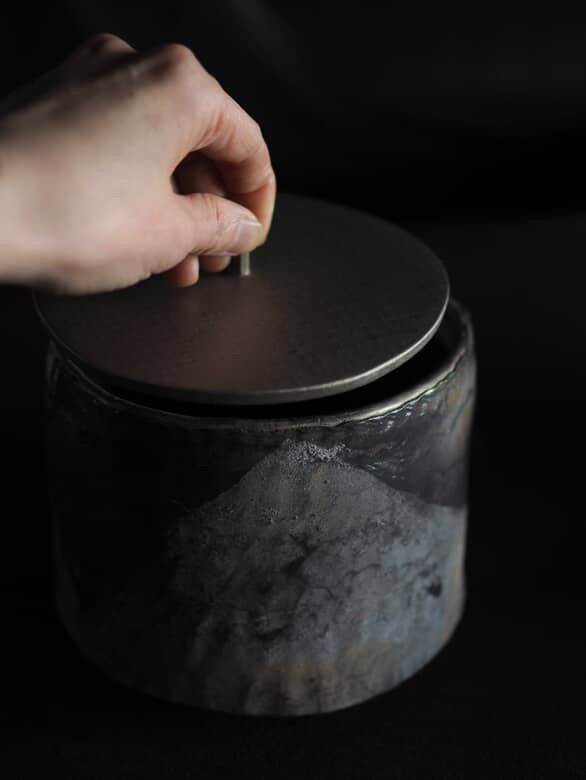 Canister for Tea (水差)