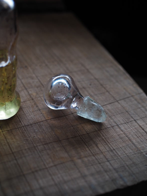 Perfume by 6x4, NEGATIVESPACE