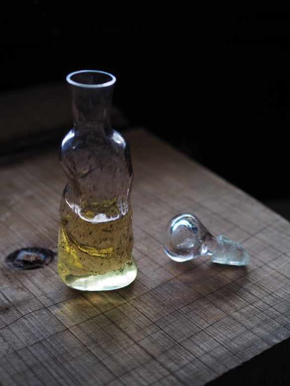 Perfume by 6x4, NEGATIVESPACE