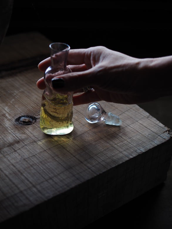 Perfume by 6x4, NEGATIVESPACE