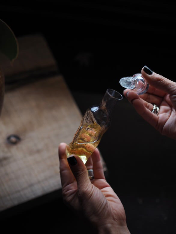 Perfume by 6x4, NEGATIVESPACE