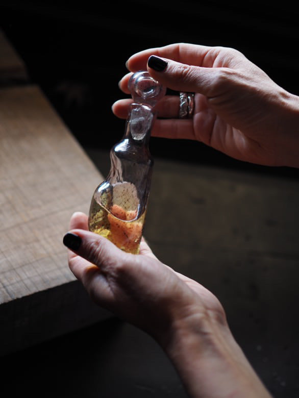Perfume by 6x4, NEGATIVESPACE