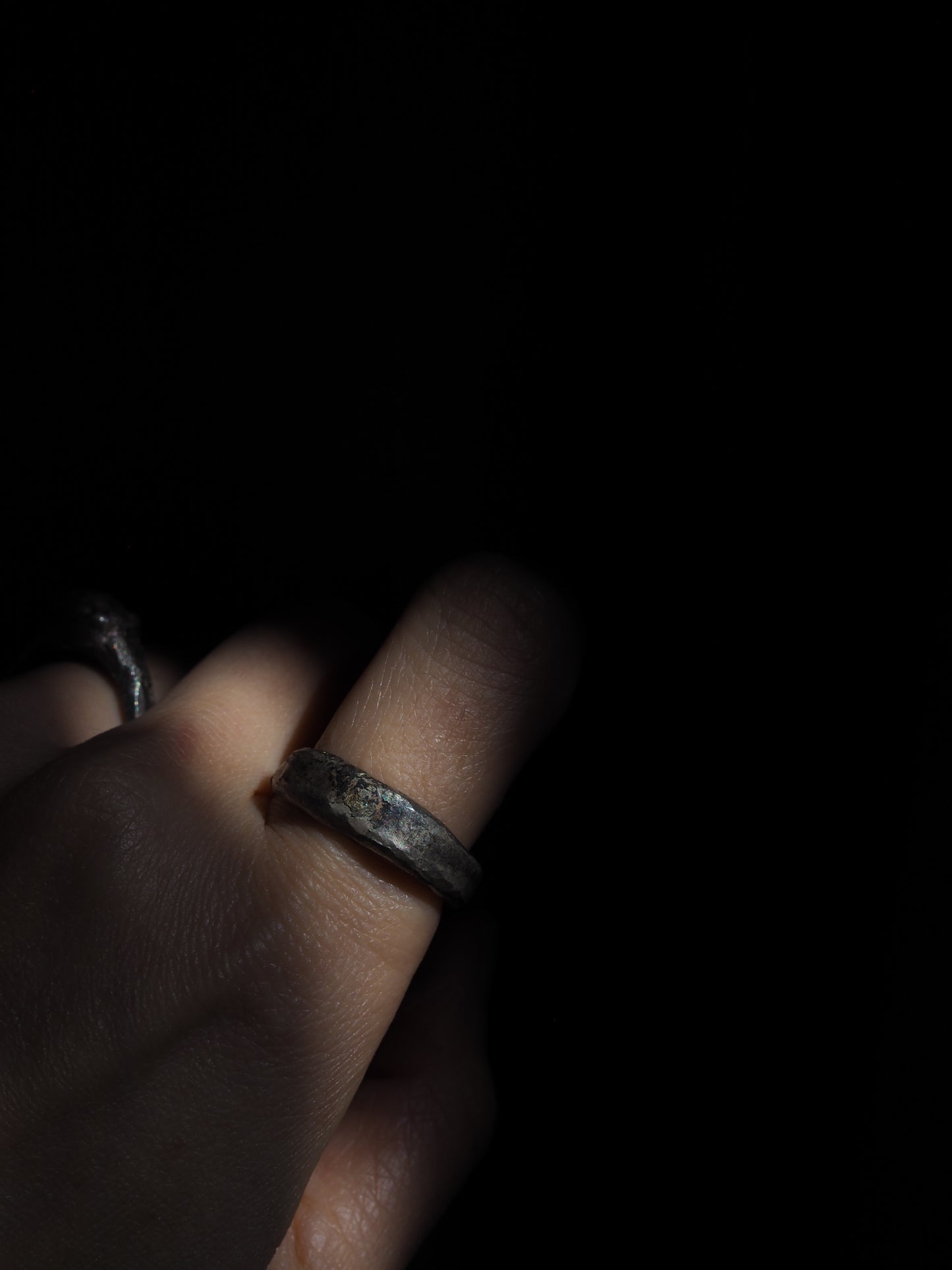 Ring i