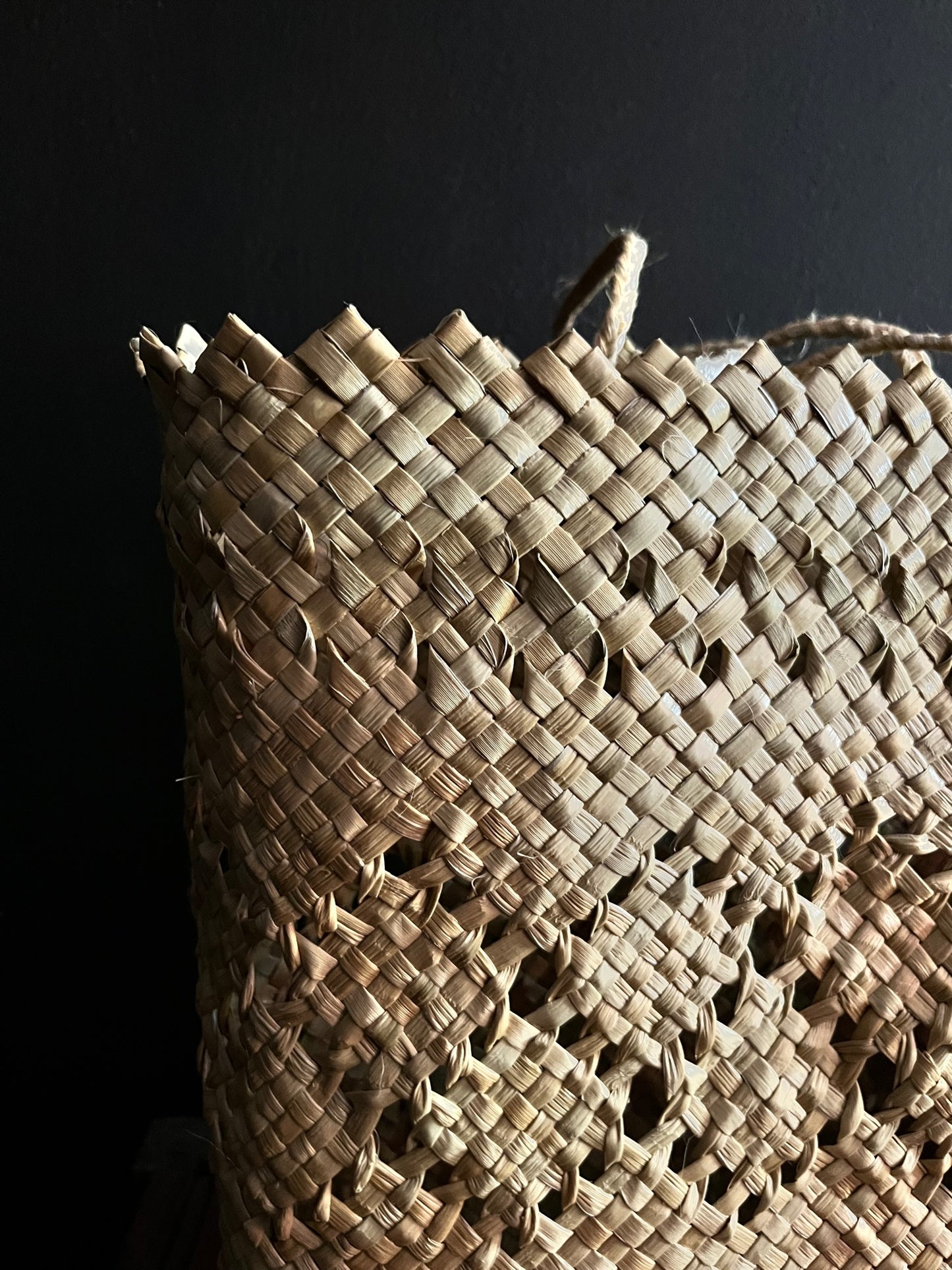 Medium Kete Whakairo - Aramoana & Whakapuare