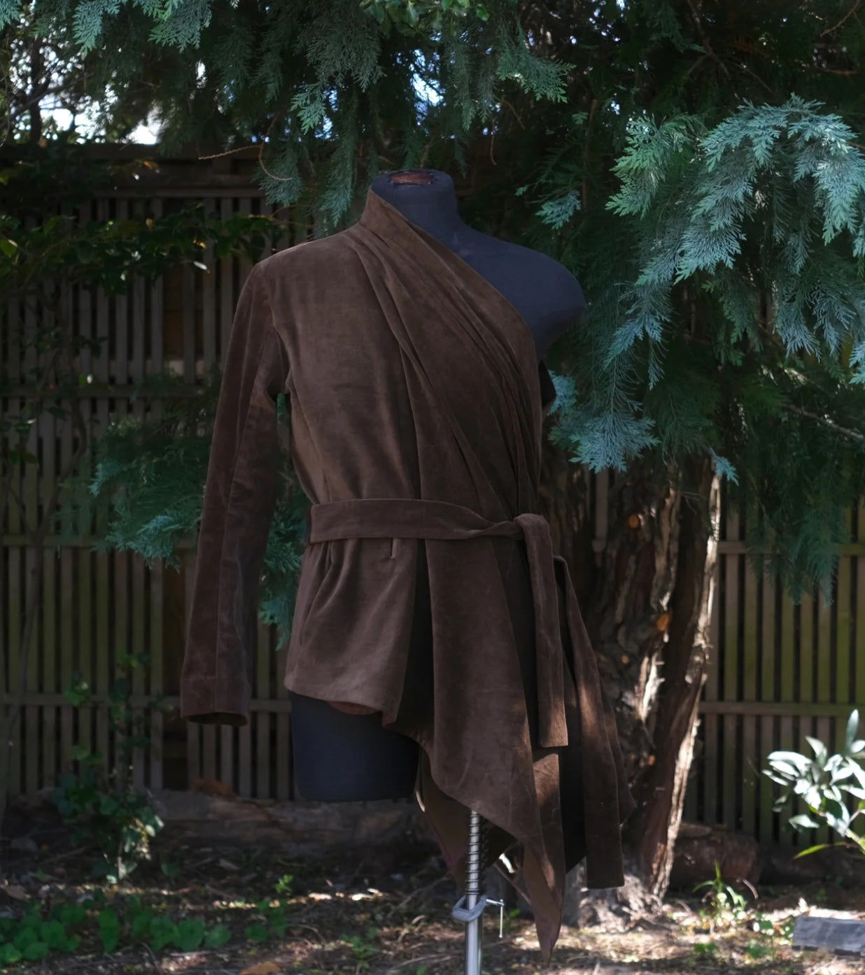 Single sleeve wrapped jacket
