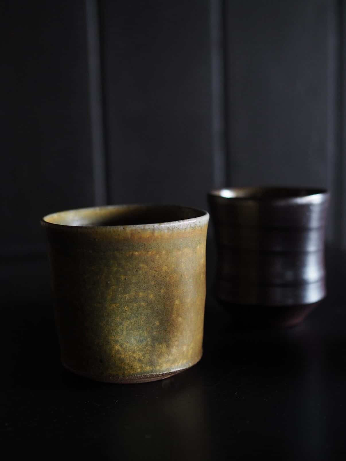 Tea/coffee cups with a dimple - light glaze