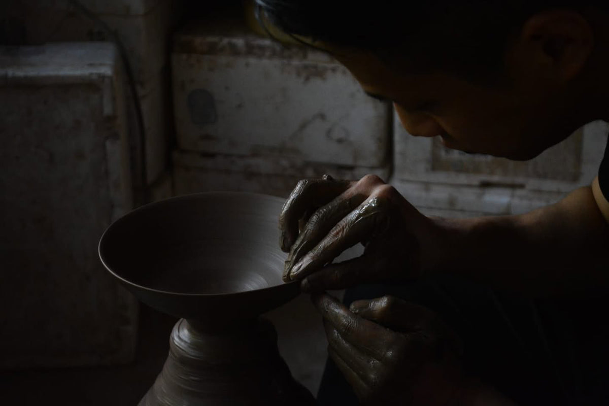 Koichi Onozawa Demonstration - Throwing on wheel / Urushi Lacquer on Ceramics
