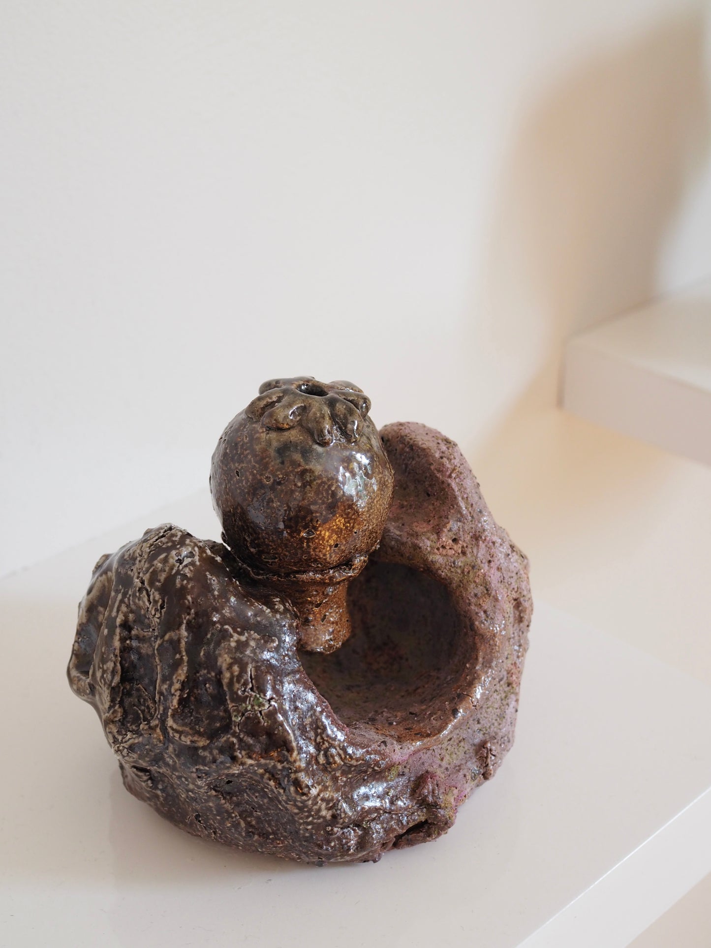 Ying Yang Plinth with Small Blueberry