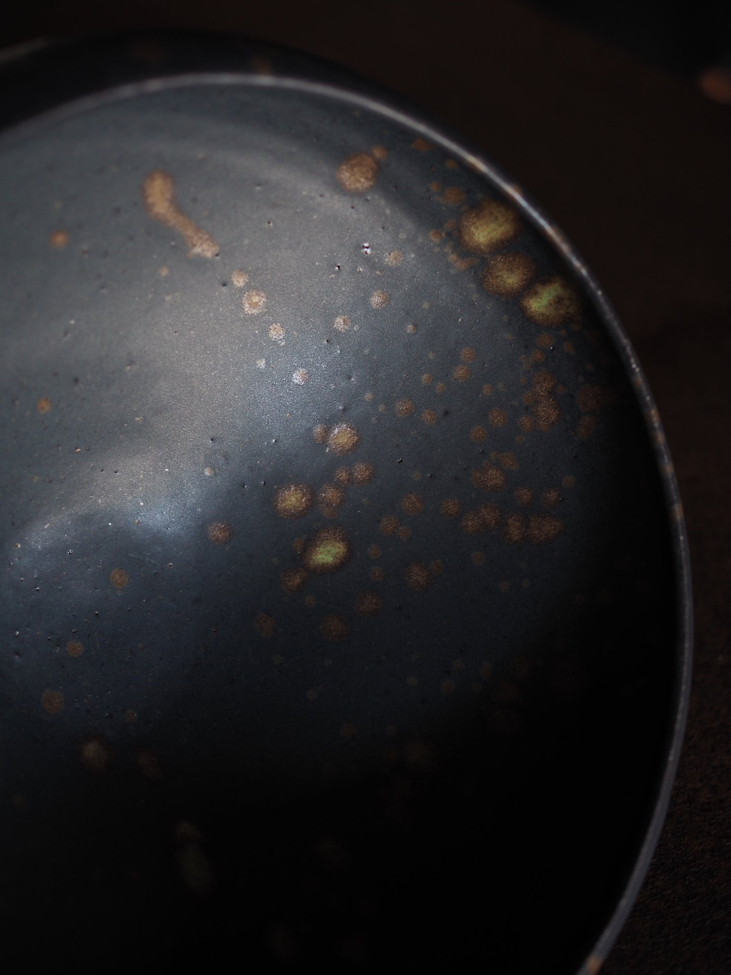 Raised bowl