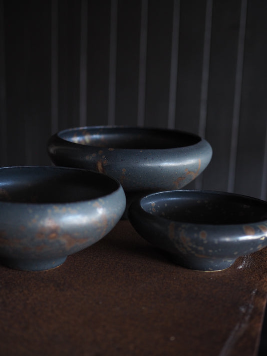 Raised bowl