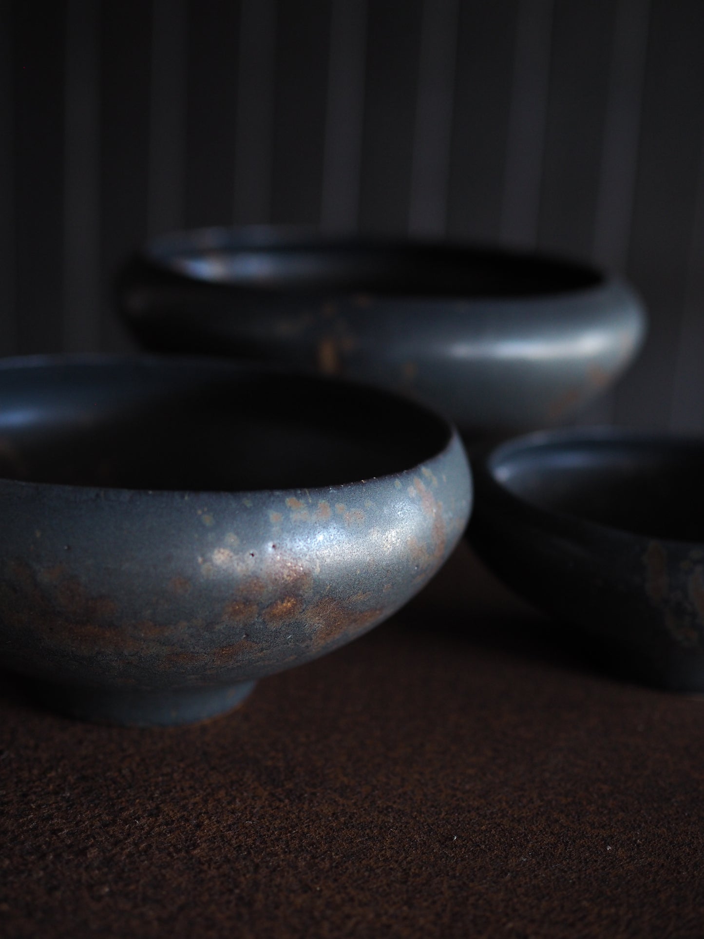 Raised bowl