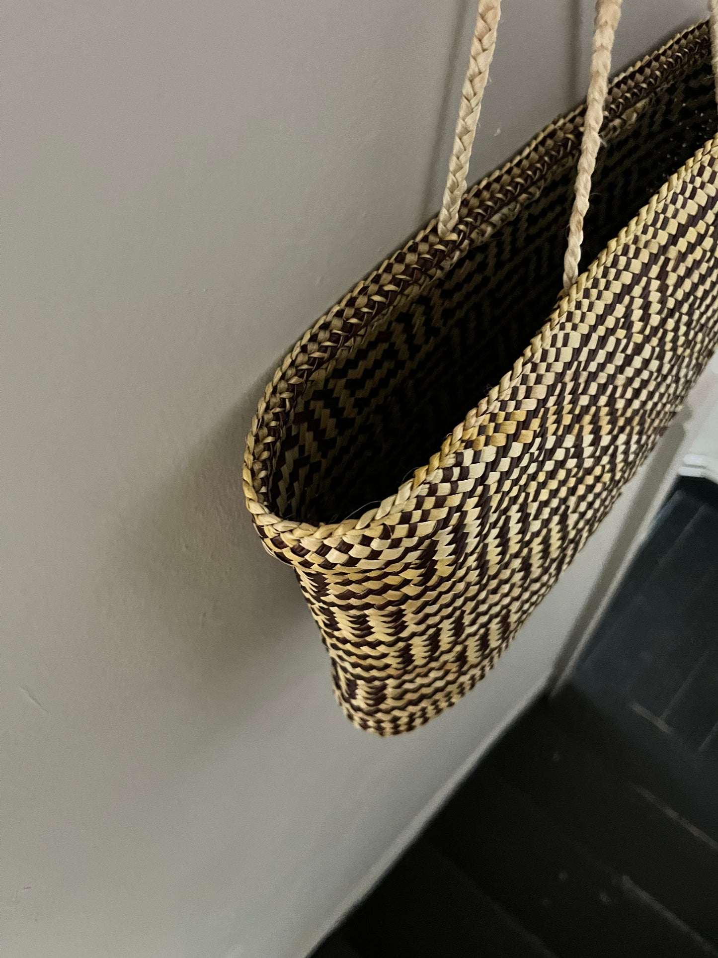 Kirituna (Eel Skin - Tough and resilient - brown and natural)