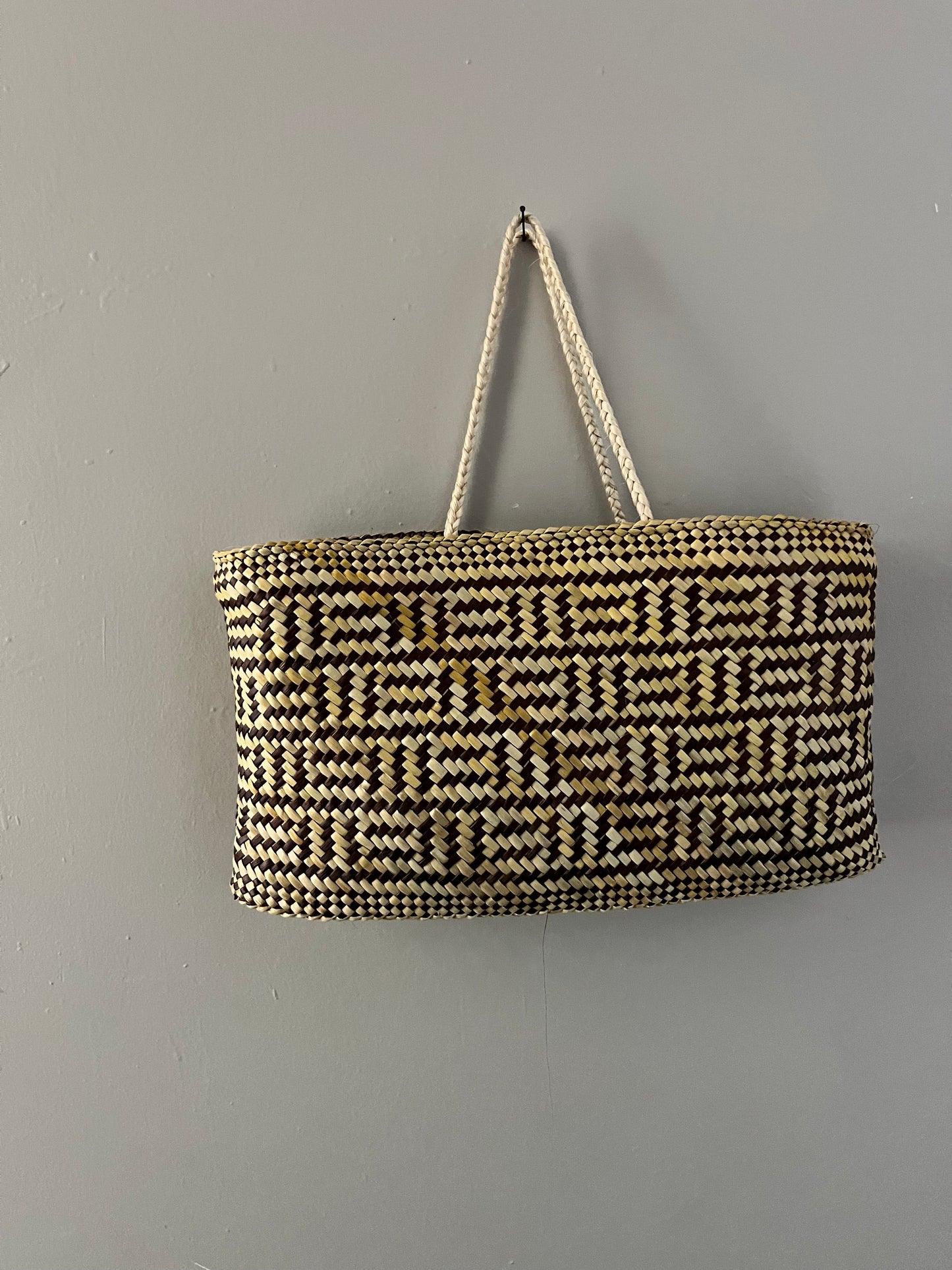 Kirituna (Eel Skin - Tough and resilient - brown and natural)