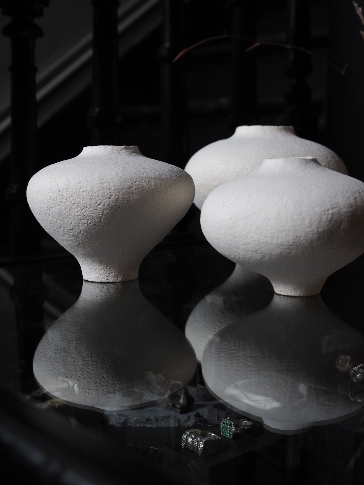 'Be Coming' Exhibition 26' Vase ver.1, ver.2