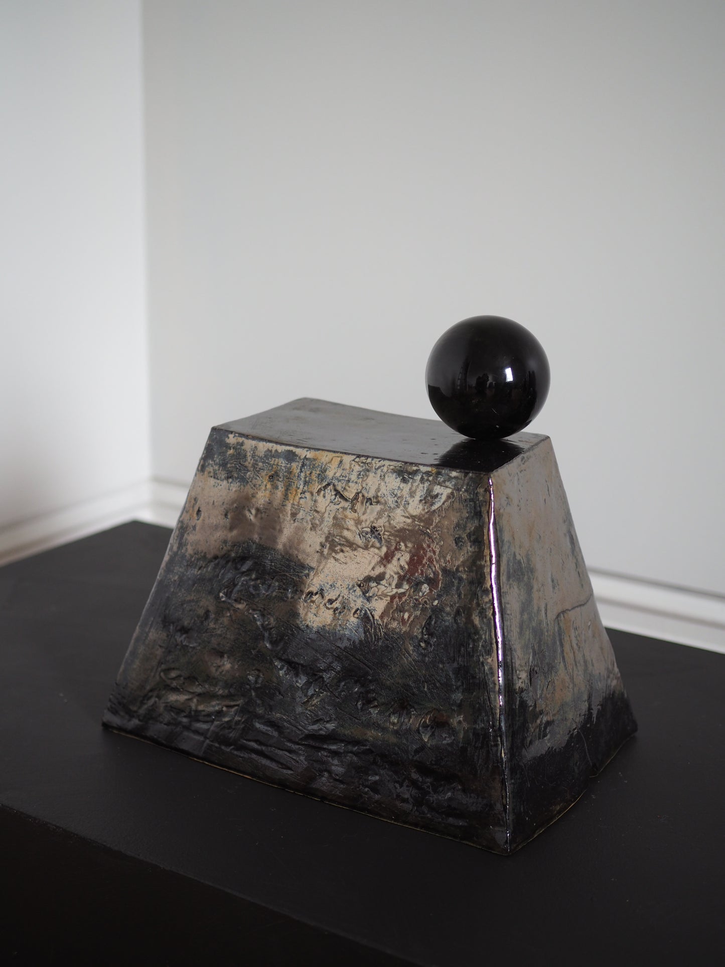 Sculpture - Pyramid with Obsidian