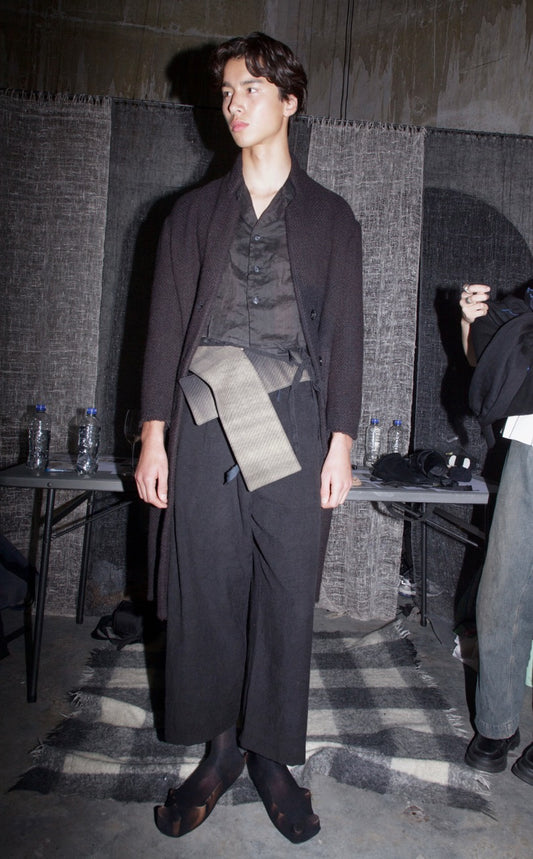 Charcoal hand -woven long coat with collar