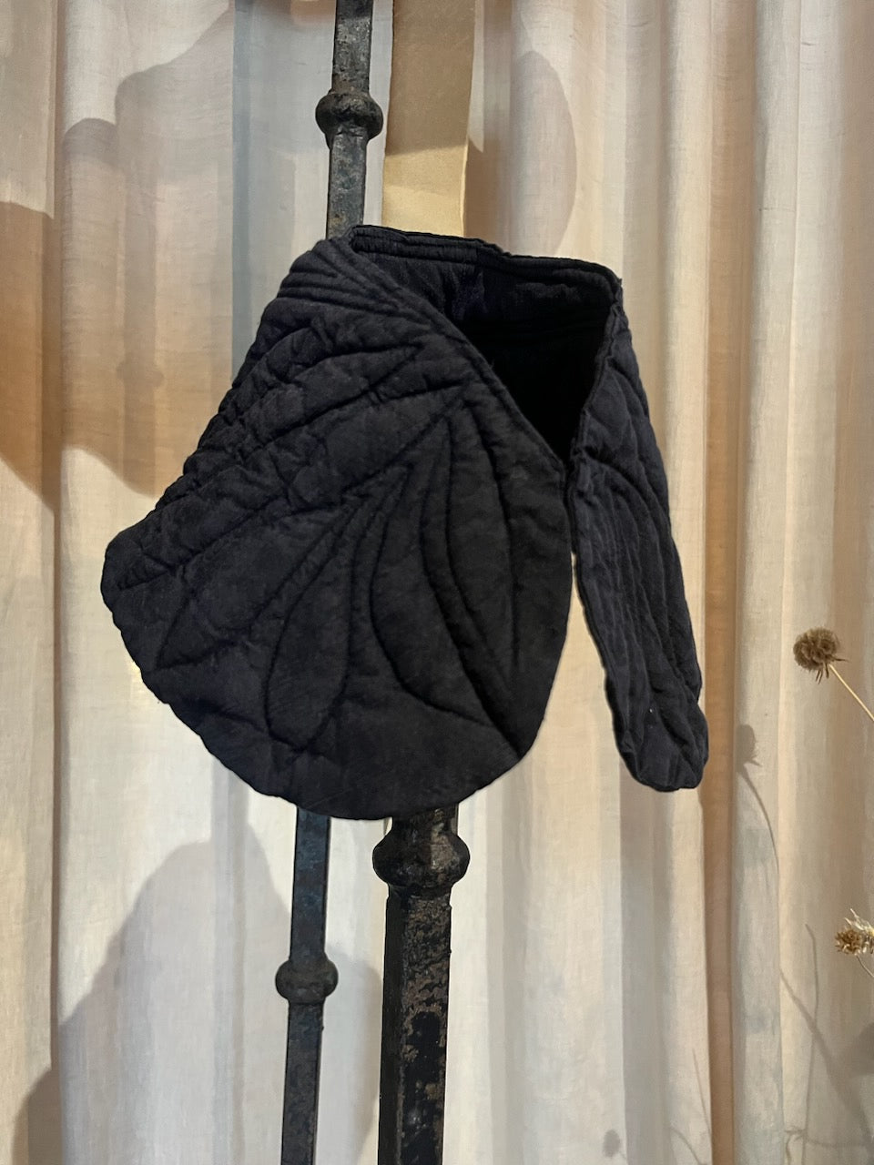 Dark purple quilted collar