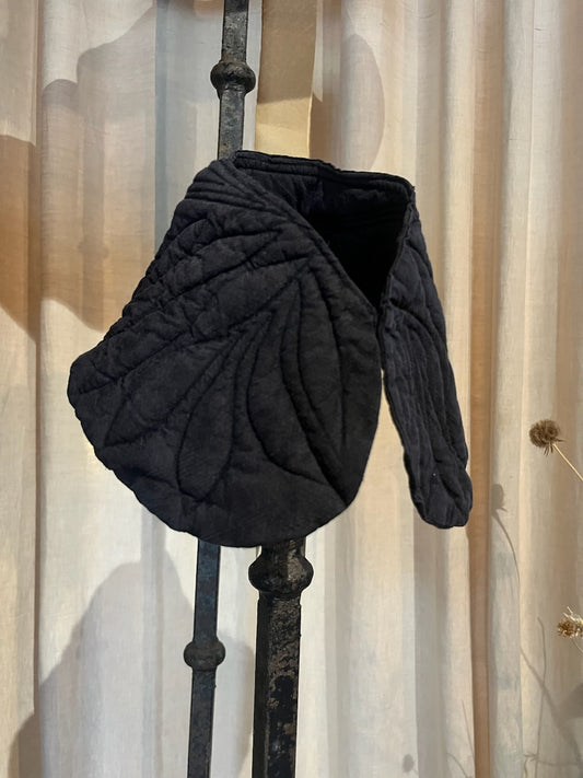 Dark purple quilted collar