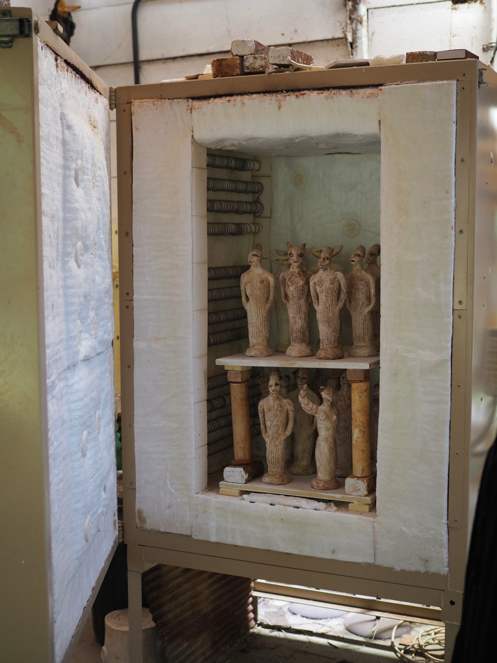 Bronwynne Cornish & Deborah Smith  -   The Departure Lounge & Conversation with Stones - Gallery Image