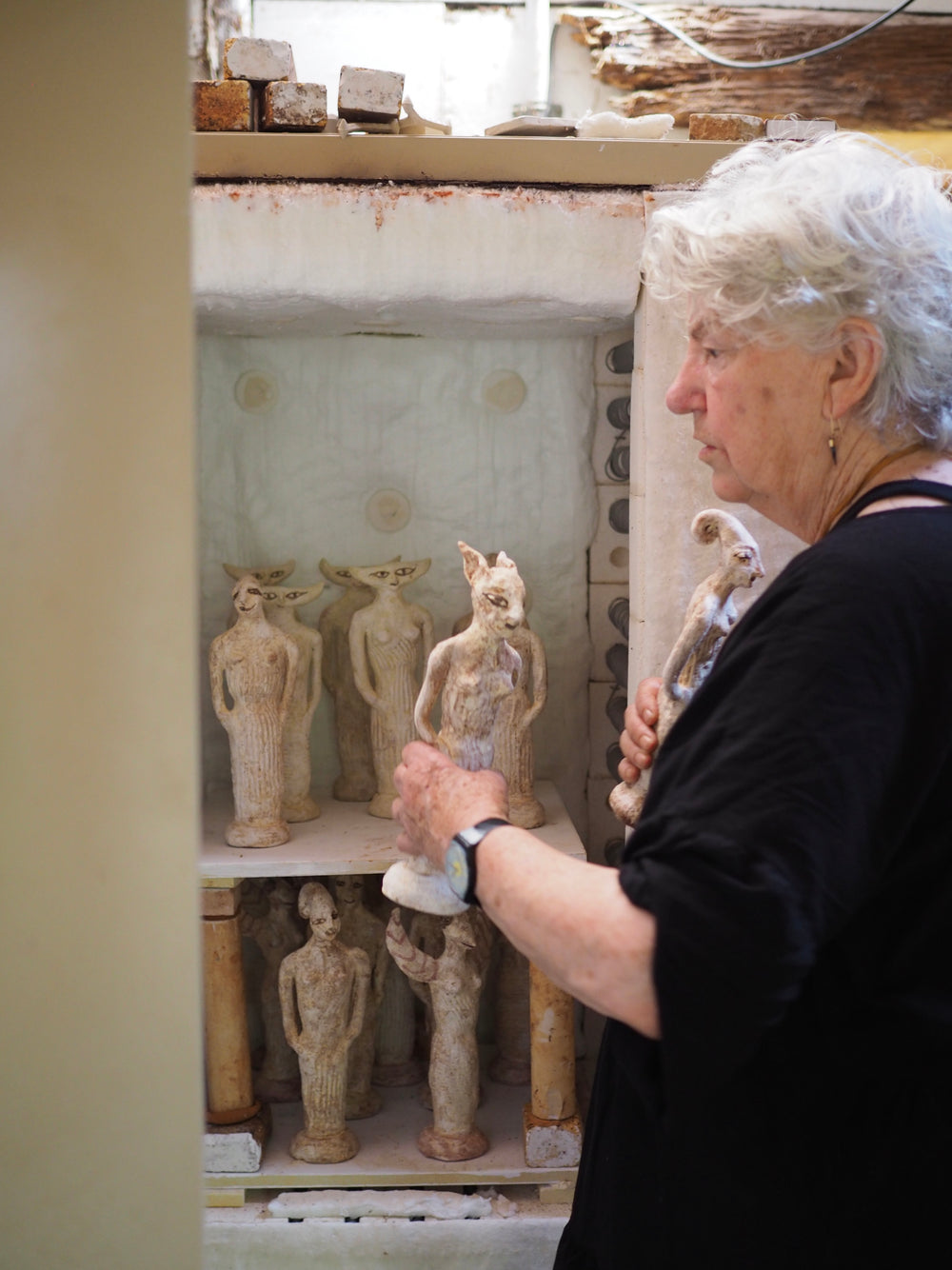 Bronwynne Cornish & Deborah Smith  -   The Departure Lounge & Conversation with Stones - Gallery Image