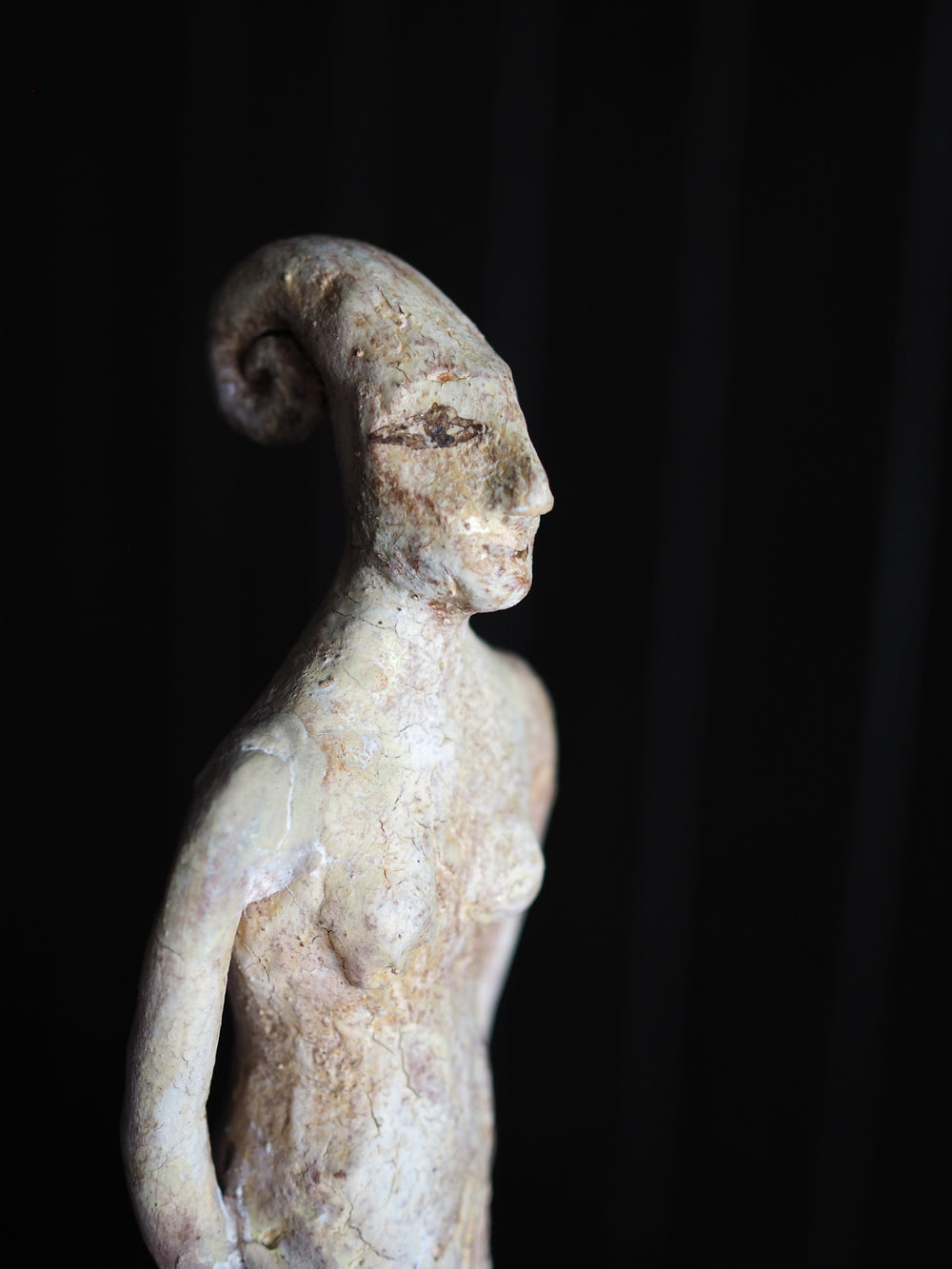 Bronwynne Cornish & Deborah Smith  -   The Departure Lounge & Conversation with Stones - Gallery Image