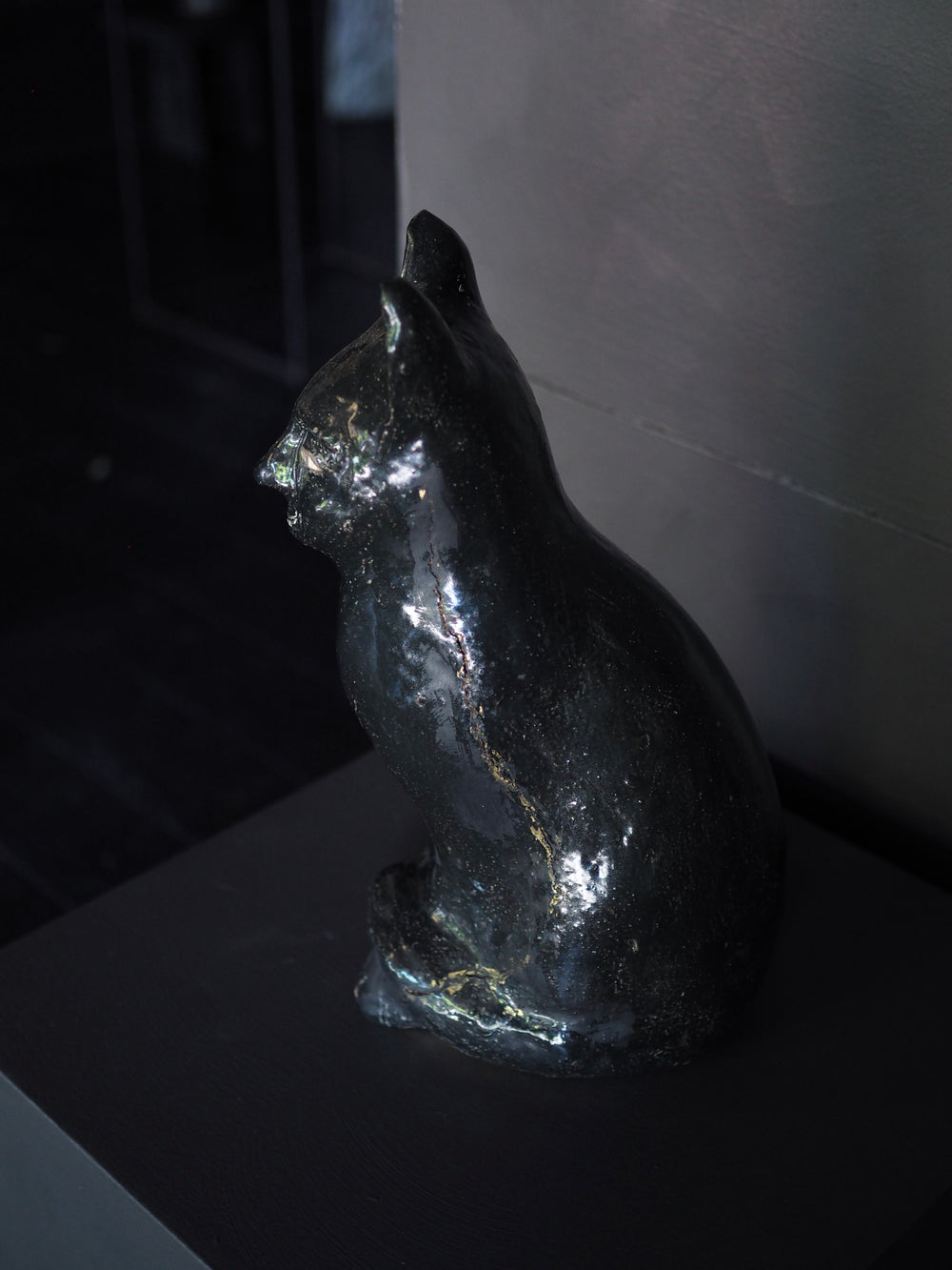 Bronwynne Cornish & Deborah Smith  -   The Departure Lounge & Conversation with Stones - Gallery Image