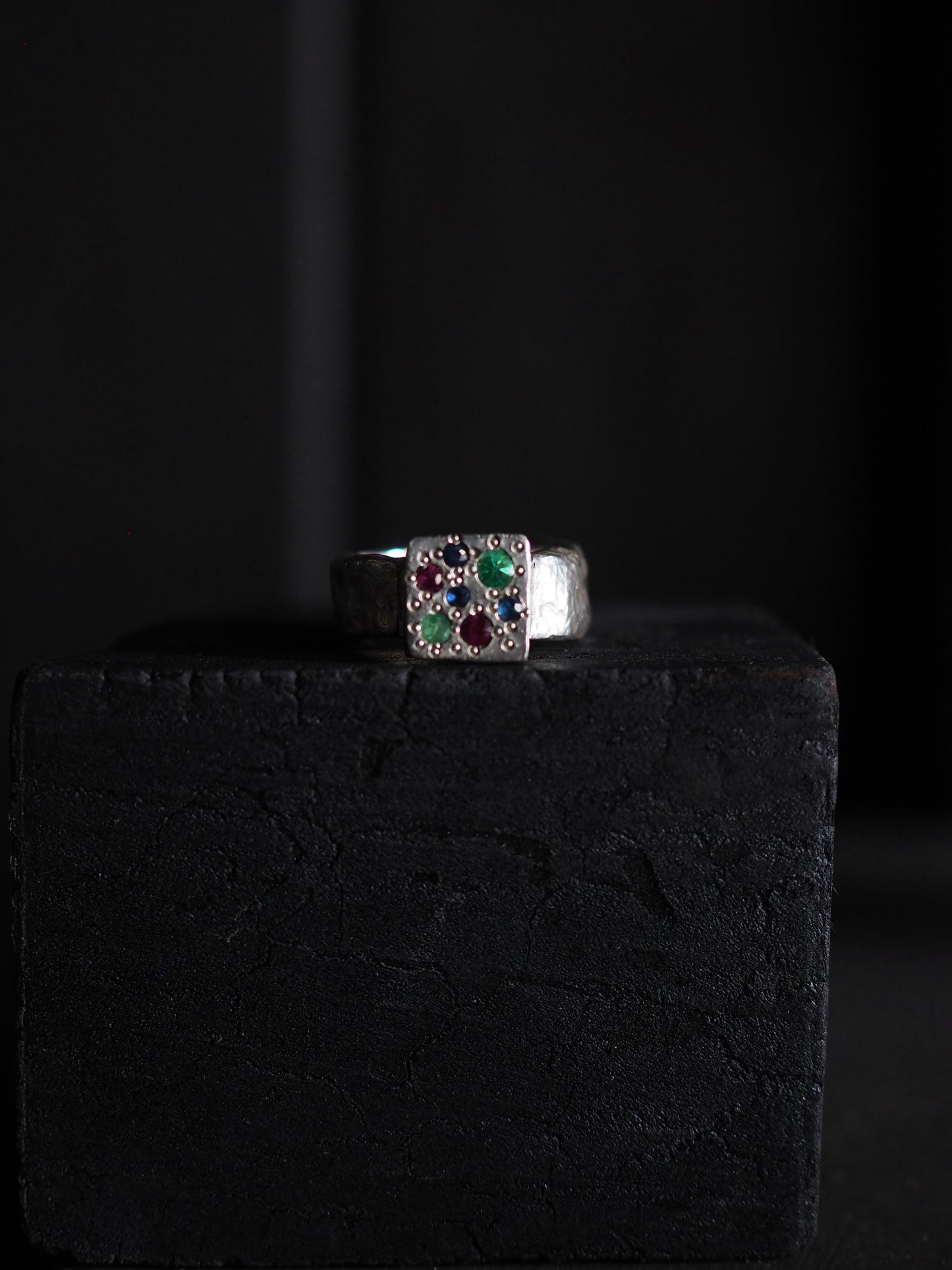 Shiny Objects - Ring 28