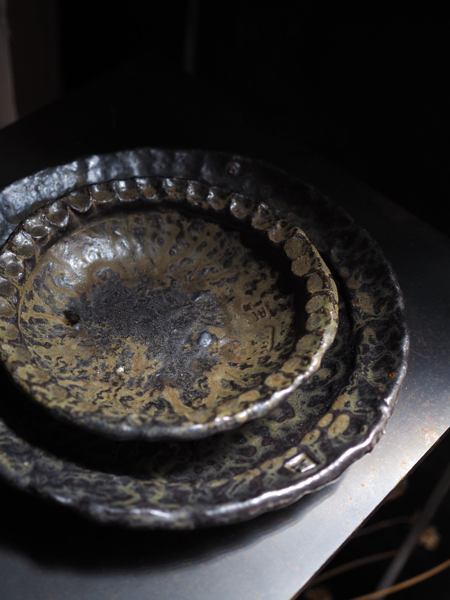 Pinched Plate / Large / Medium