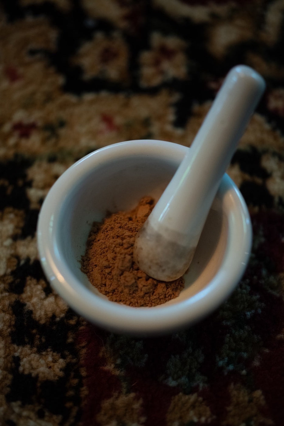 Handcrafting Incense, ceremonial experience around tea and fragrance by Japanese perfumer SARI - Gallery Image