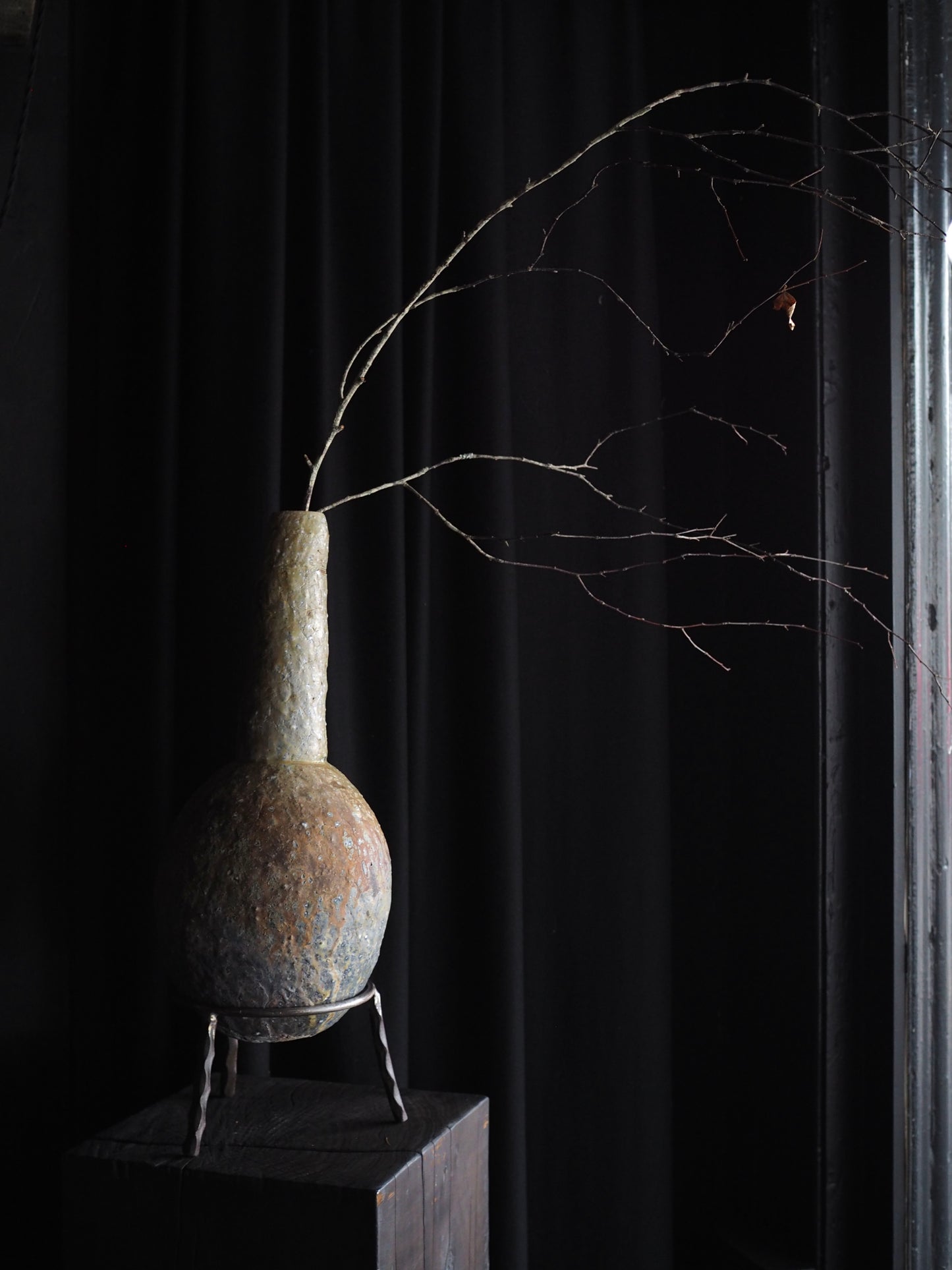 Vase with Steal Stand ver.2
