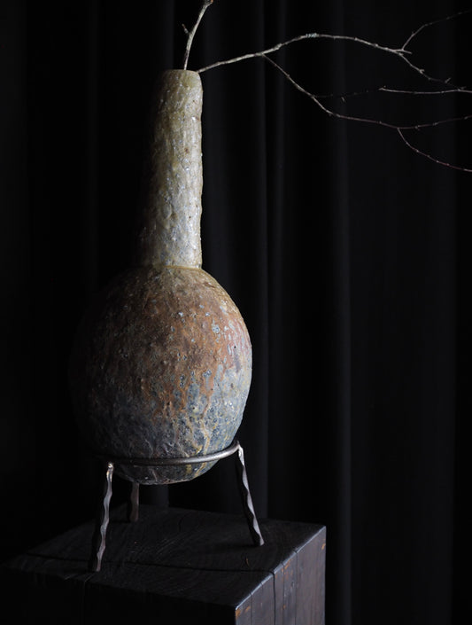 Vase with Steal Stand ver.2