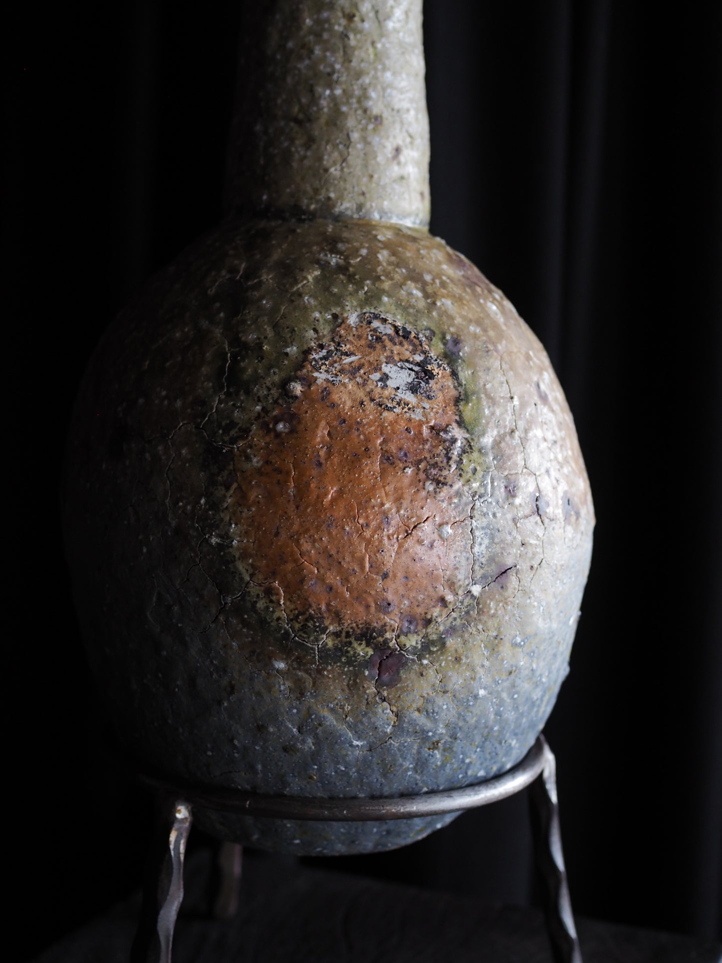 Vase with Steal Stand ver.2