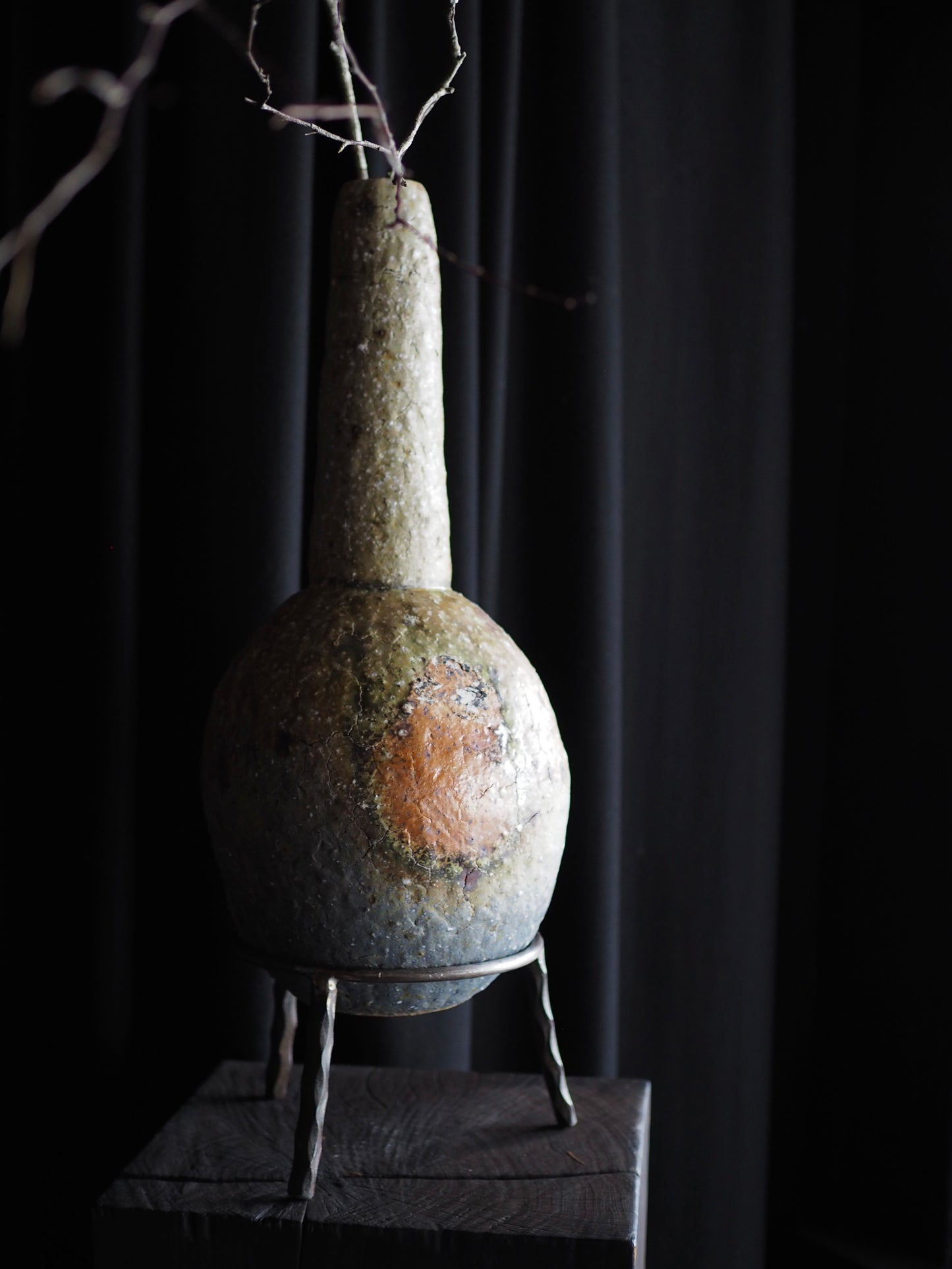 Vase with Steal Stand ver.2