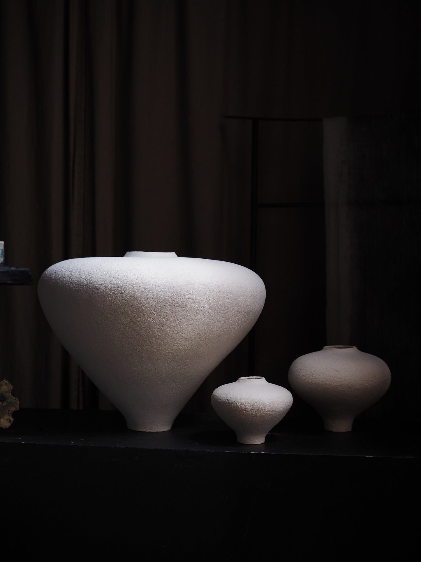 'Be Coming' Exhibition 26' Vase ver.1, ver.2